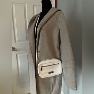 Marc by Marc Jacobs camera leather bag in white